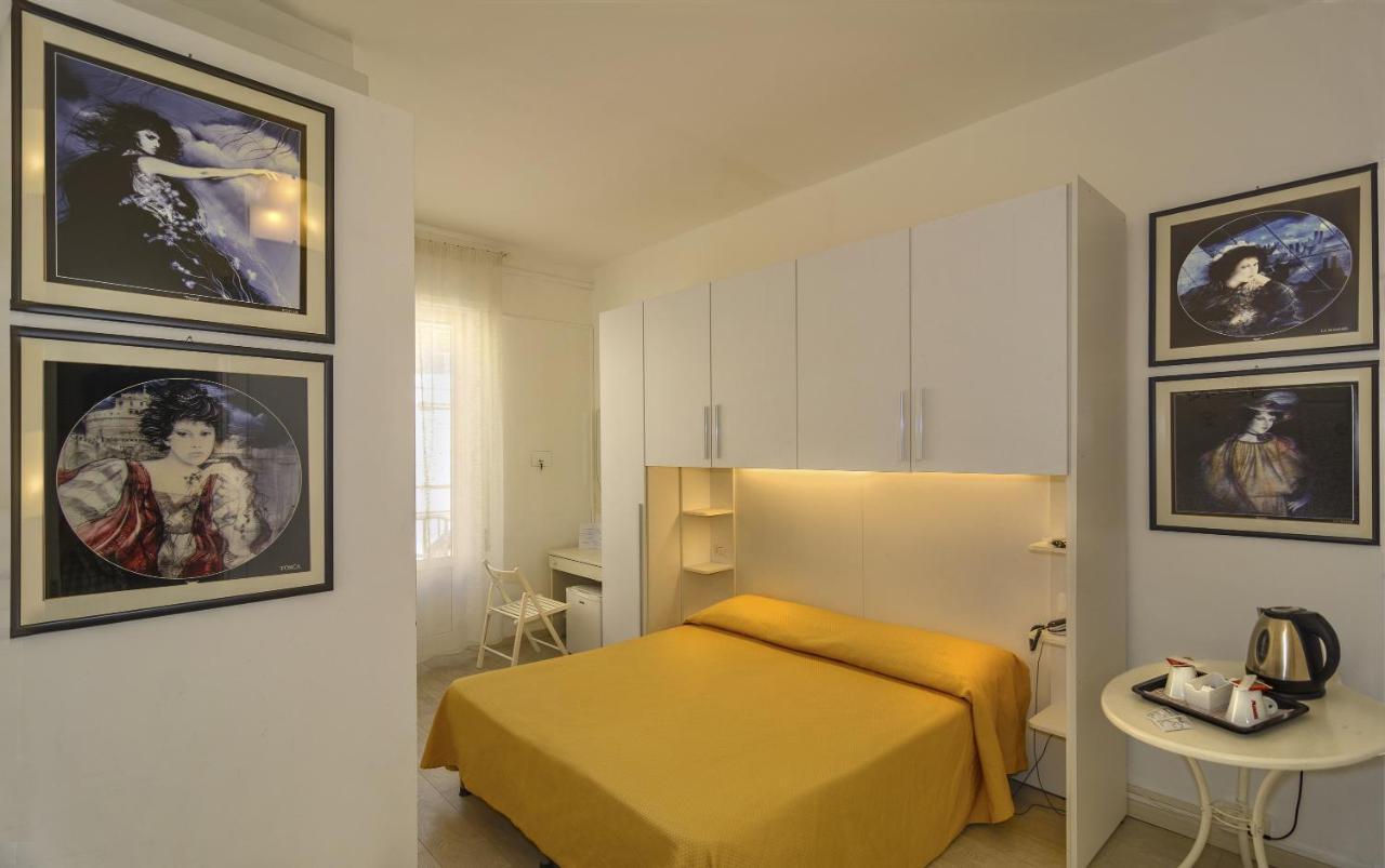 City Hotel فياريجيو المظهر الخارجي الصورة