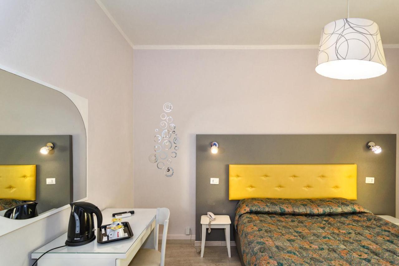City Hotel فياريجيو المظهر الخارجي الصورة