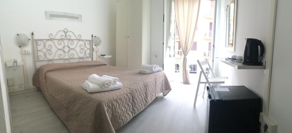 City Hotel فياريجيو المظهر الخارجي الصورة