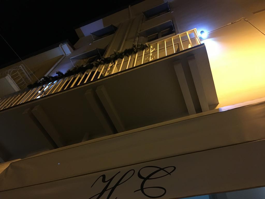 City Hotel فياريجيو المظهر الخارجي الصورة